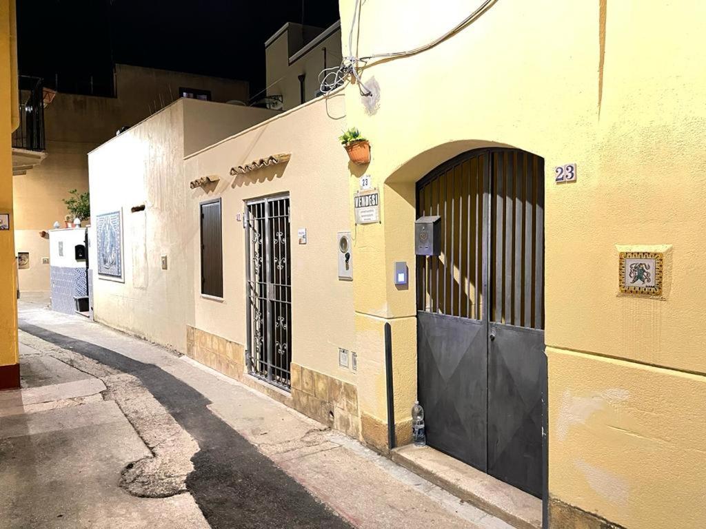 Da MeC Villa Mazara del Vallo Bagian luar foto